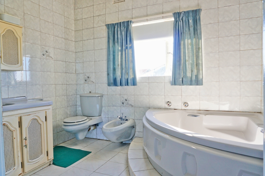 4 Bedroom Property for Sale in East London Rural Eastern Cape